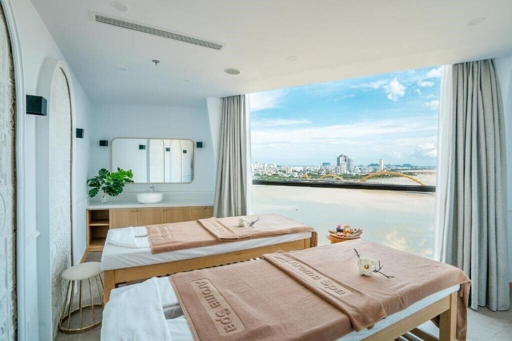 Haian Riverfront Hotel 4* суреті