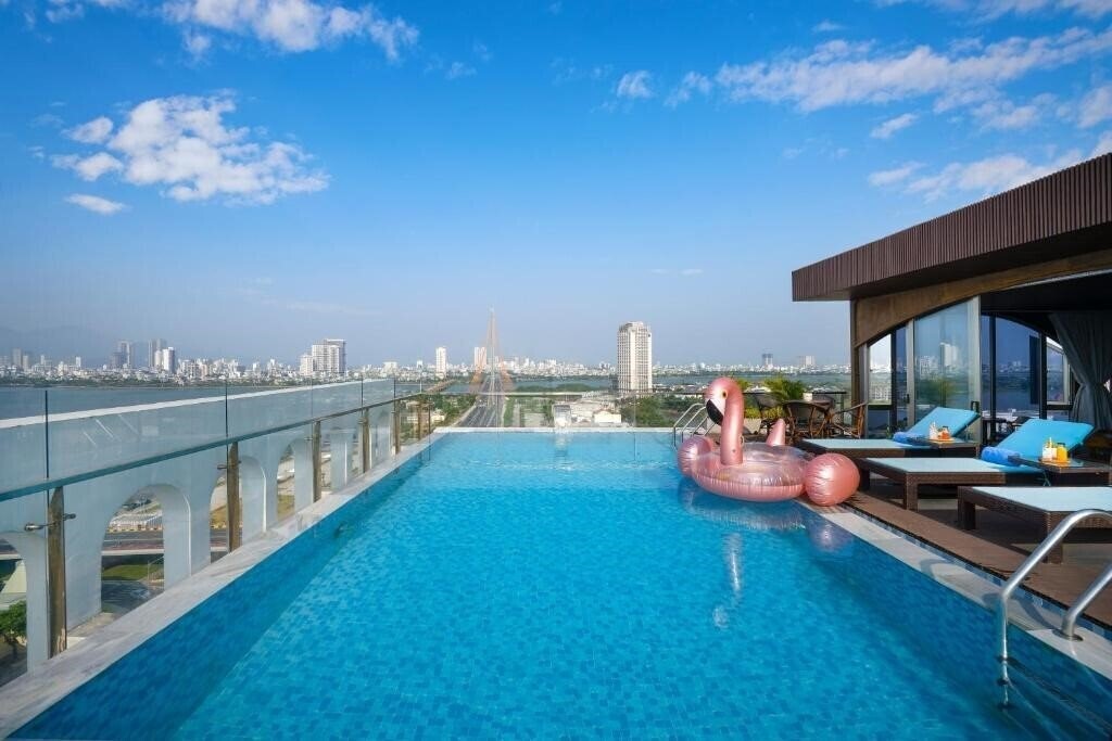 Отель Gold Plaza Hotel 4*