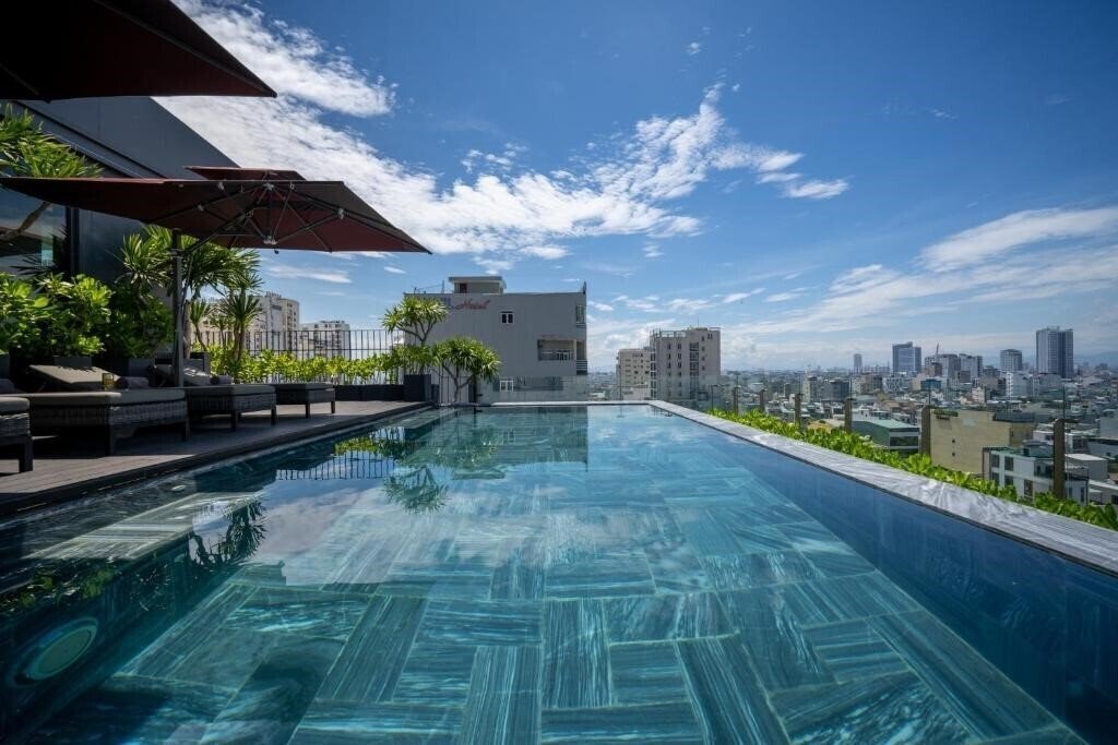 Legend Boutique Hotel 4* қонақ үйі