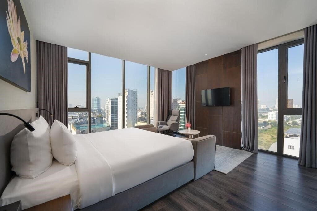 Отель Everland Hotel 4*