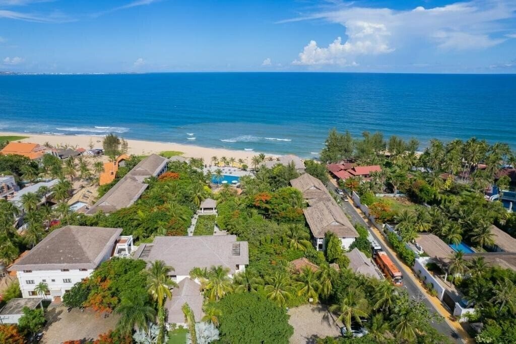 Allezboo Beach Resort & SPA 4* фотосуреті