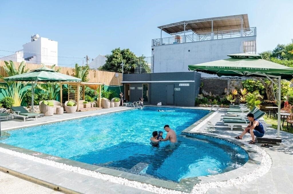 The Palms Hotel 3* суреті