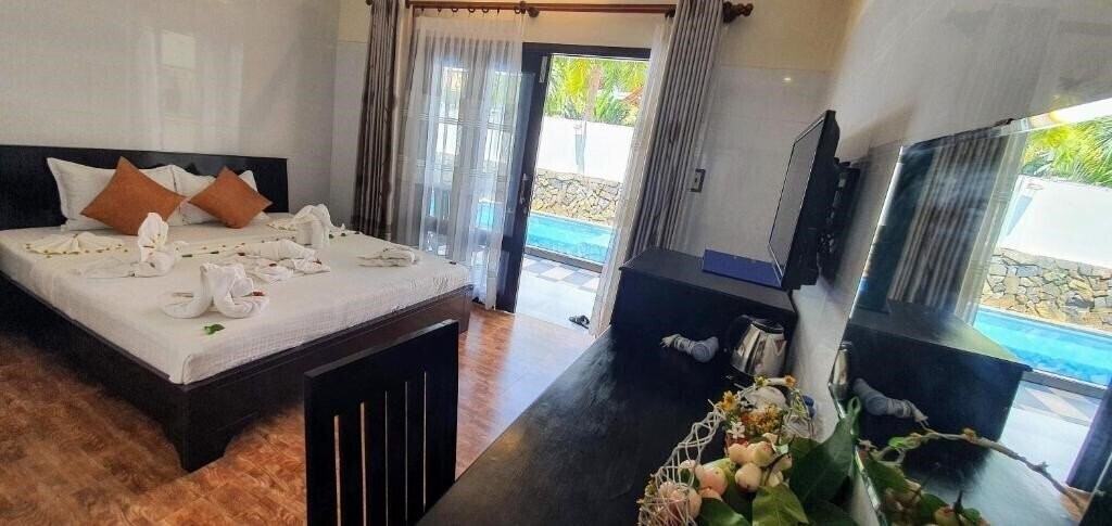 Картинка Sun & Sand Beach Hotel 3*