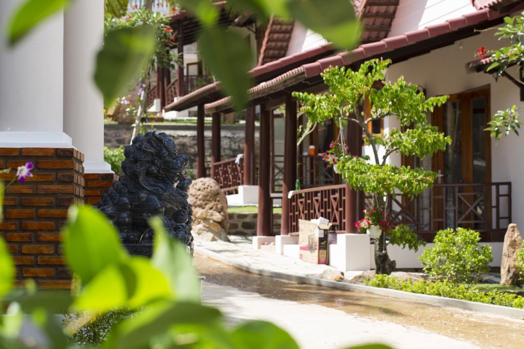 Отель Hong Bin Bungalow Phu Quoc 3*