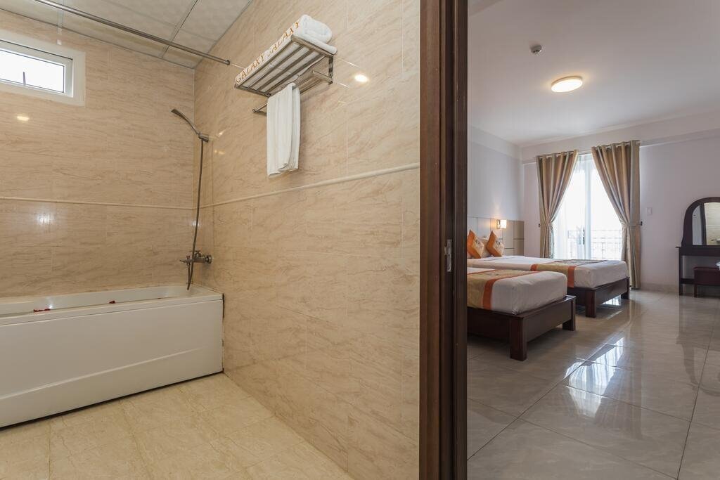 Фото Galaxy Hotel 3*