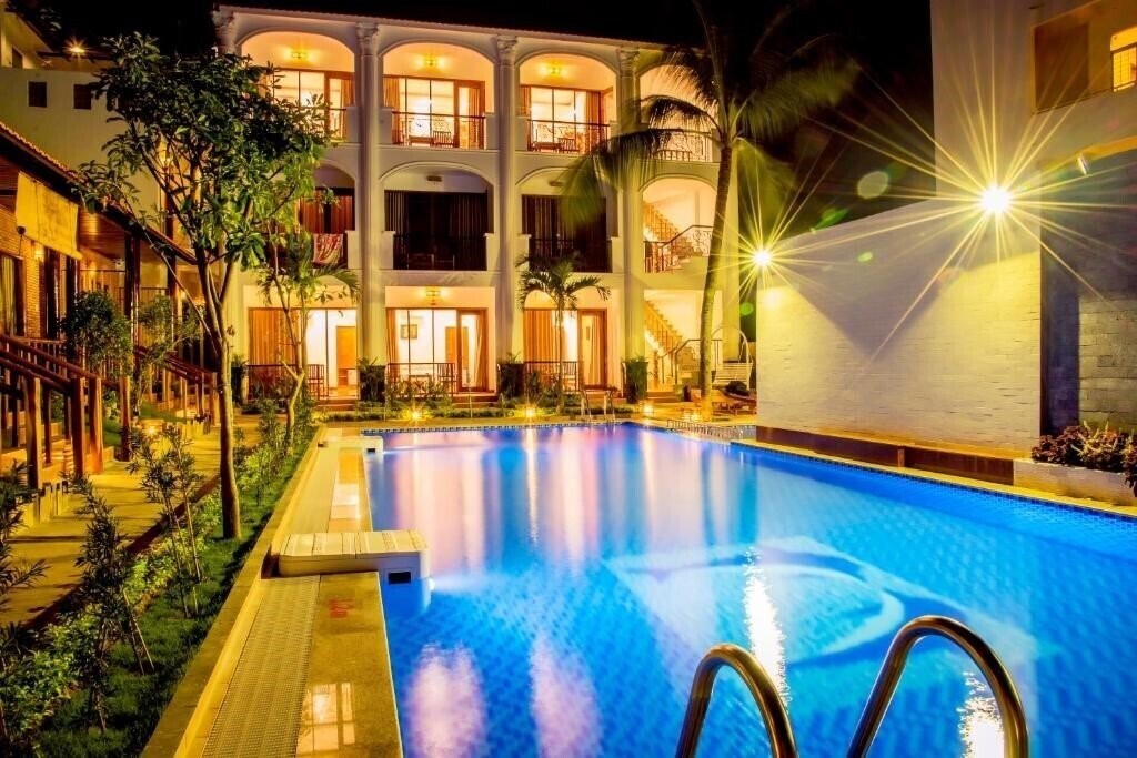 Отель Dong Xuan Hong 2*