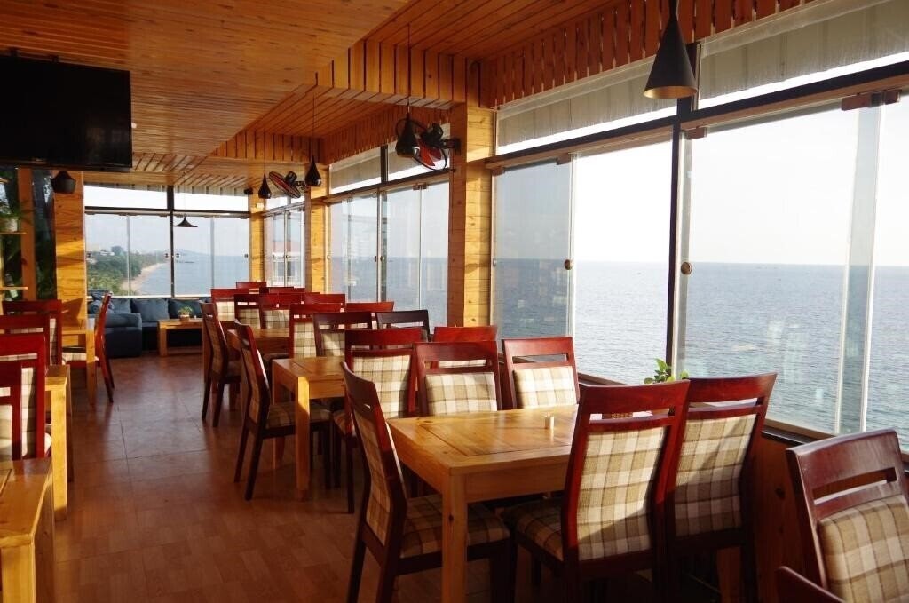 Ngoc Chau Hotel 3* фотосуреті