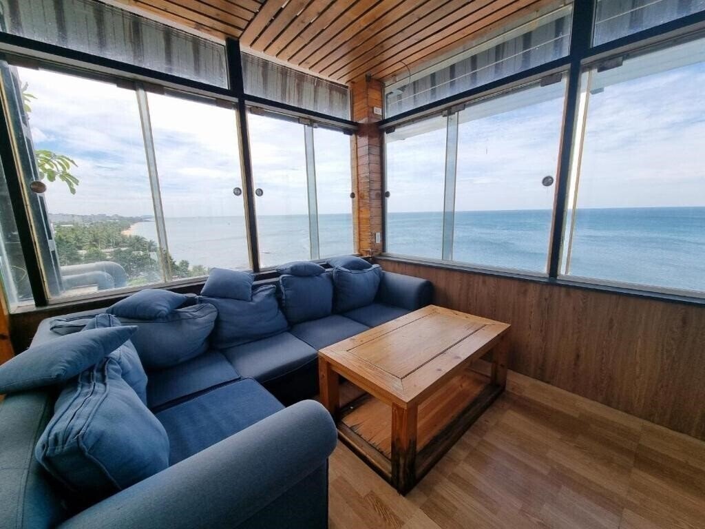 Ngoc Chau Hotel 3* суреті