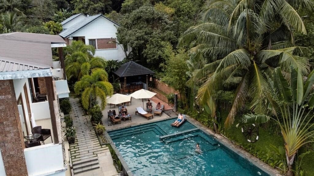 Отель Nadine Phu Quoc Resort 3*