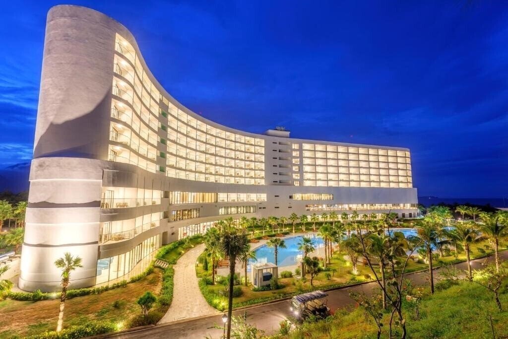 Изображение Selectum Noa Resort Cam Ranh 5*