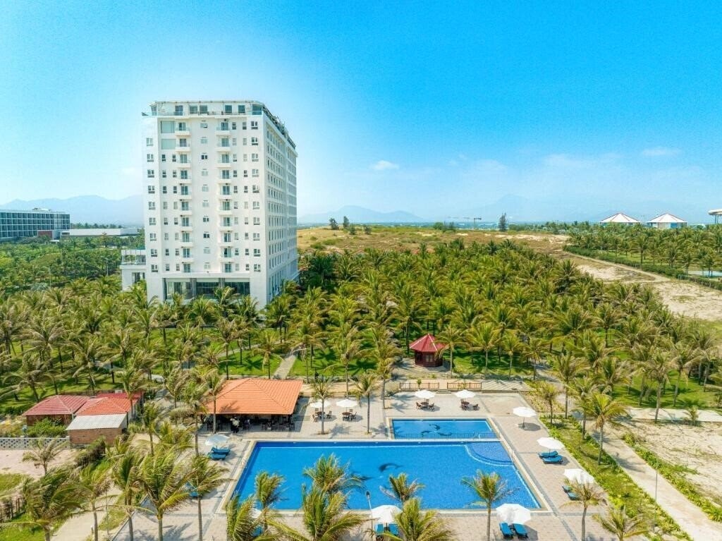 Фотография Tuana Hotels Cam Ranh Resort 5*