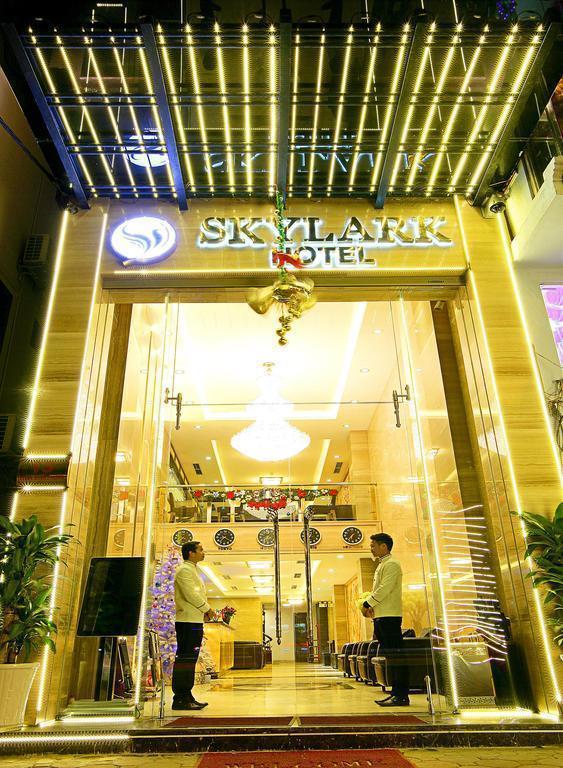 Фото Skylark Hotel 3*