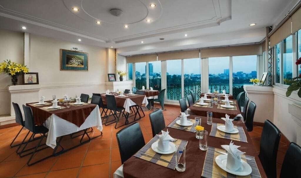 Изображение Golden Lake 3*