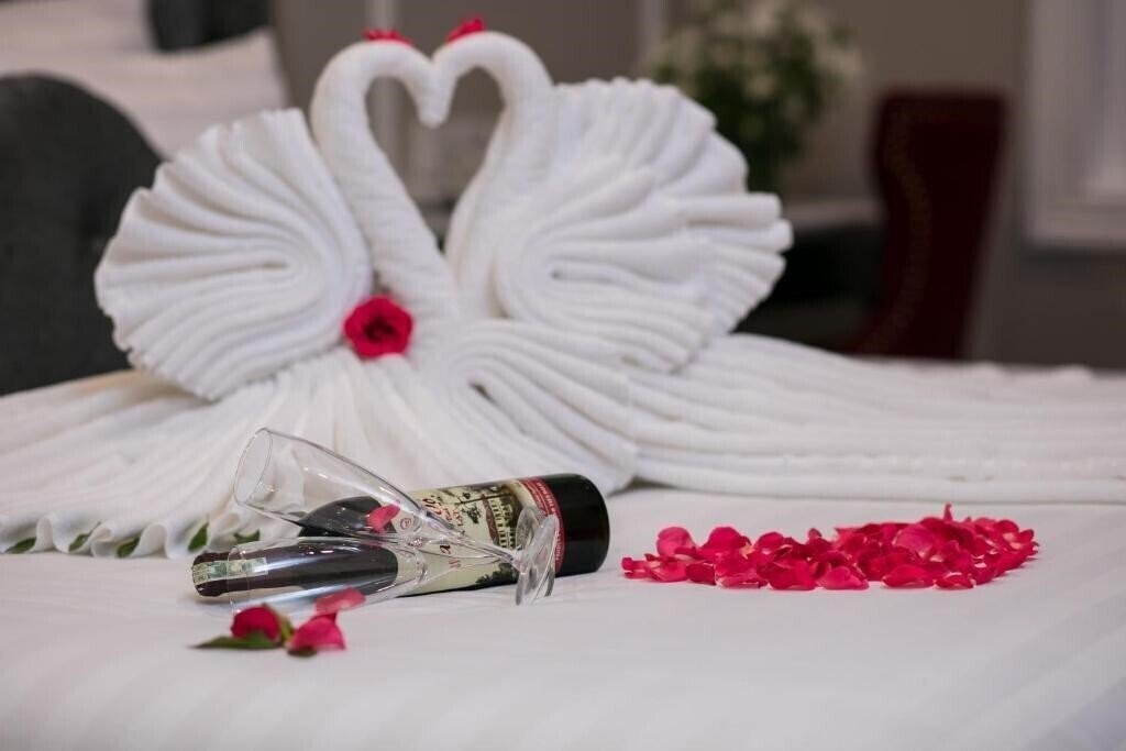 Flora Centre Hotel & SPA (ex. Hong Ngoc 2, L 'Heritage Centre Hotel) 4* суреті