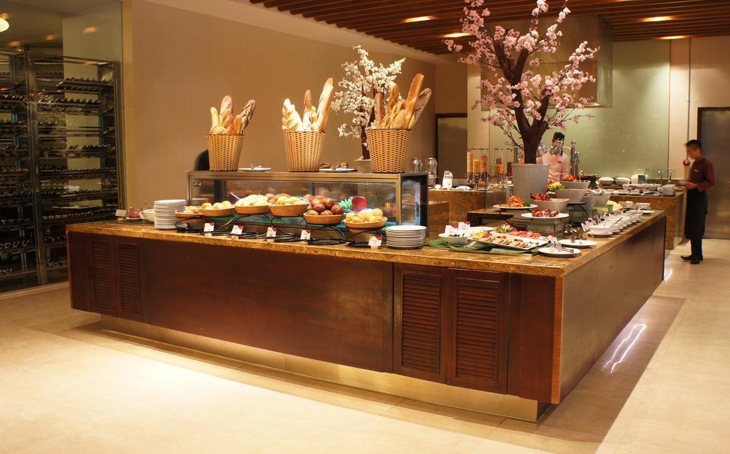 Crowne Plaza West Hanoi 5* қонақ үйі