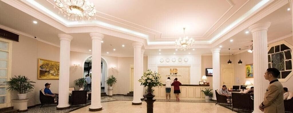 Hoa Binh Palace 4* суреті