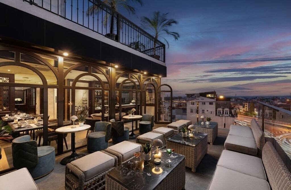 The Q Boutique Hotel 4* суреті