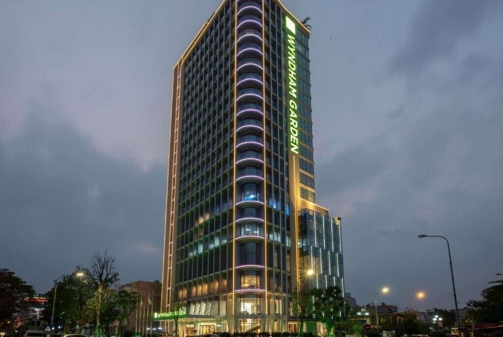 Отель Wyndham Garden Hanoi 4*