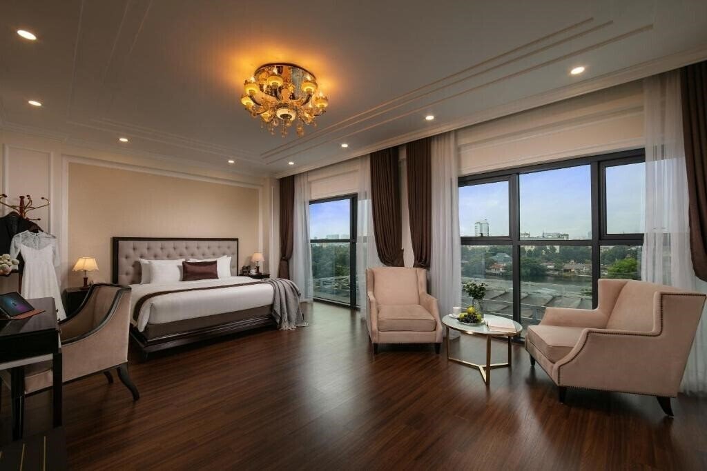 Фото Adonis Hotel 3*