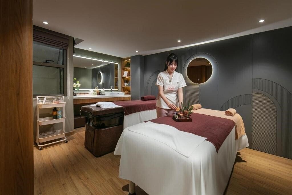 Отель Hong Ngoc Cochinchine Hotel & SPA 3*