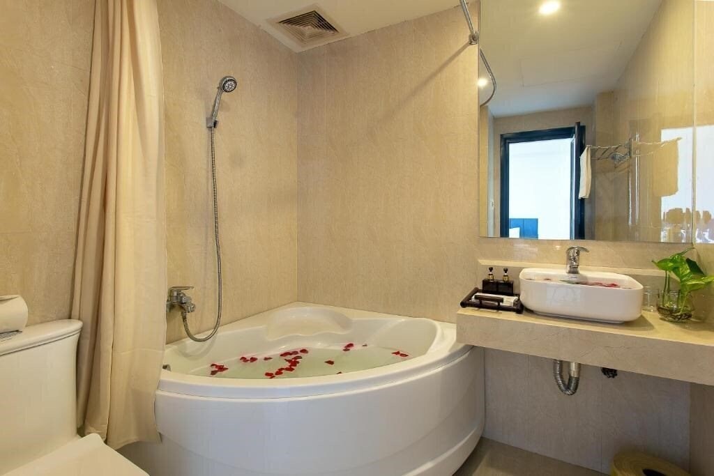 Изображение Aurora Riverside Hotel 4*