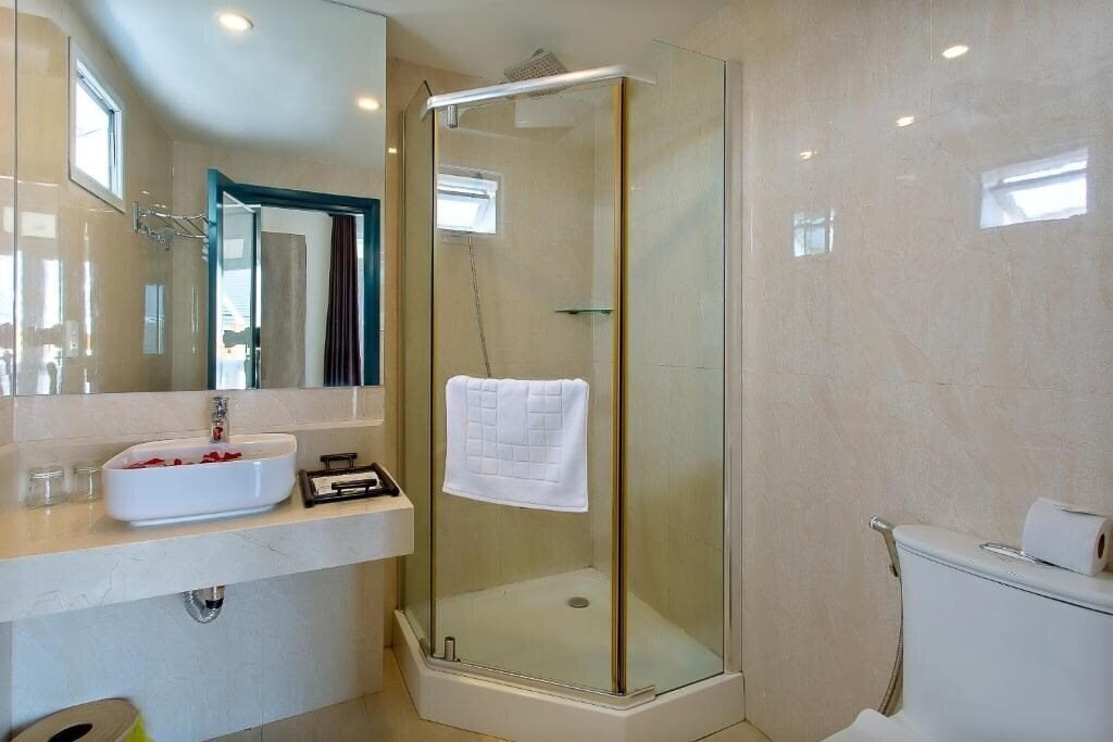 Картинка Aurora Riverside Hotel 4*