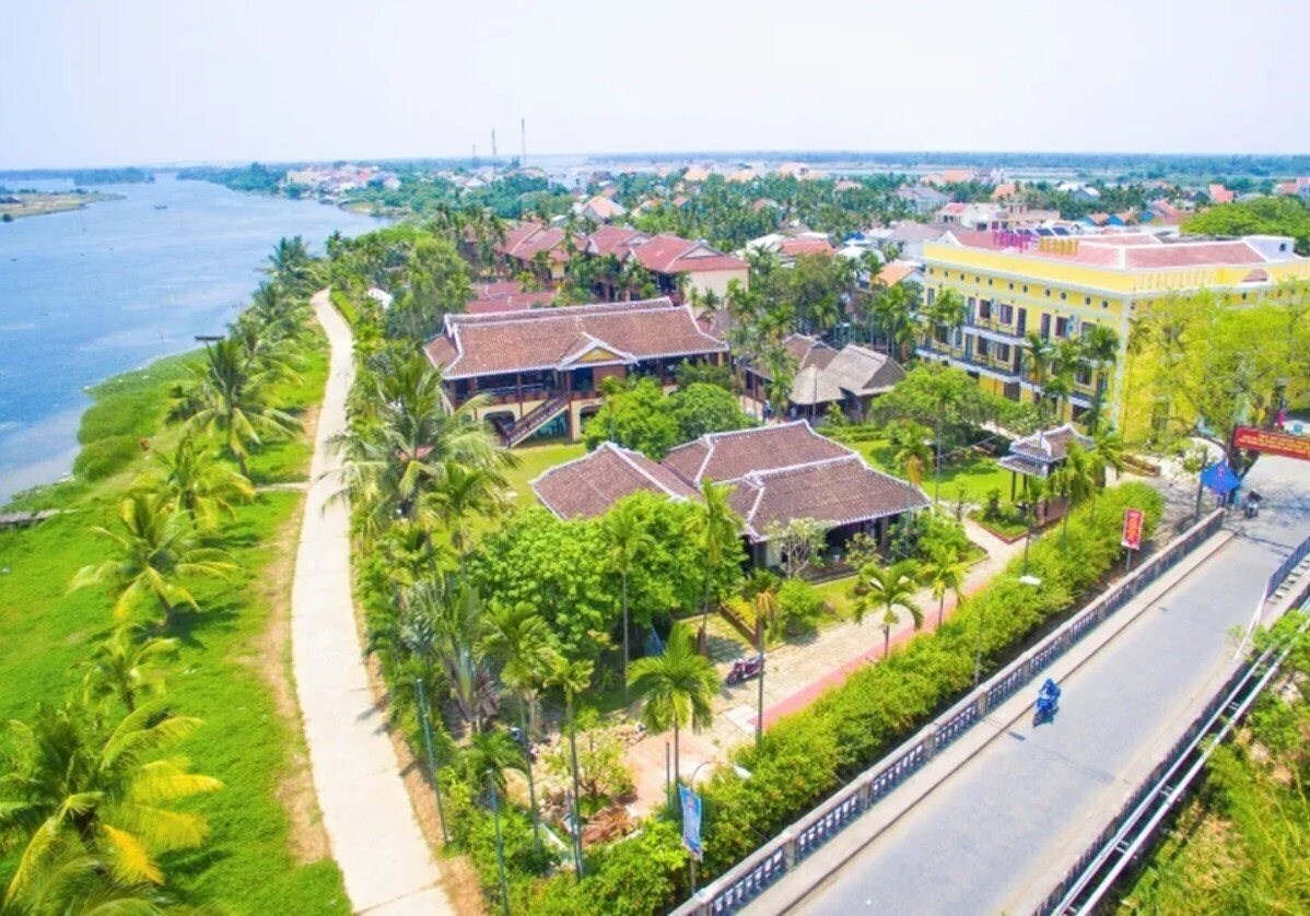 Отель Pho Hoi Riverside Resort 3*