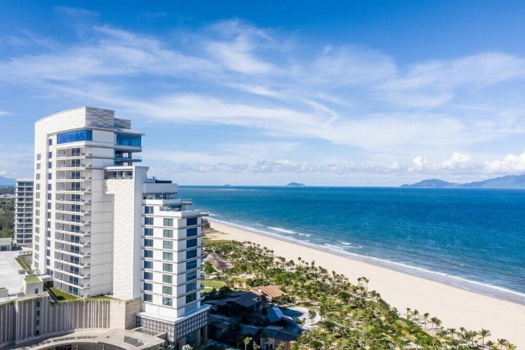 Фото Hoiana Hotels & Suites 5*