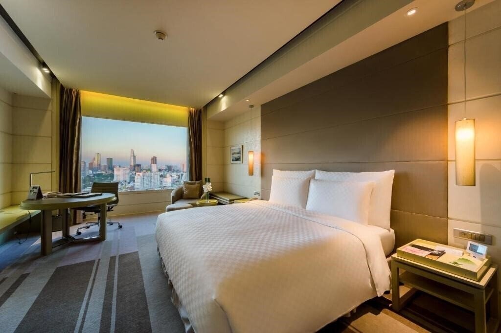 Отель Nikko Saigon Hotel 5*