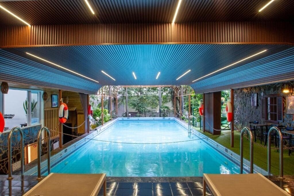 Фото Royal Hotel Saigon 4*