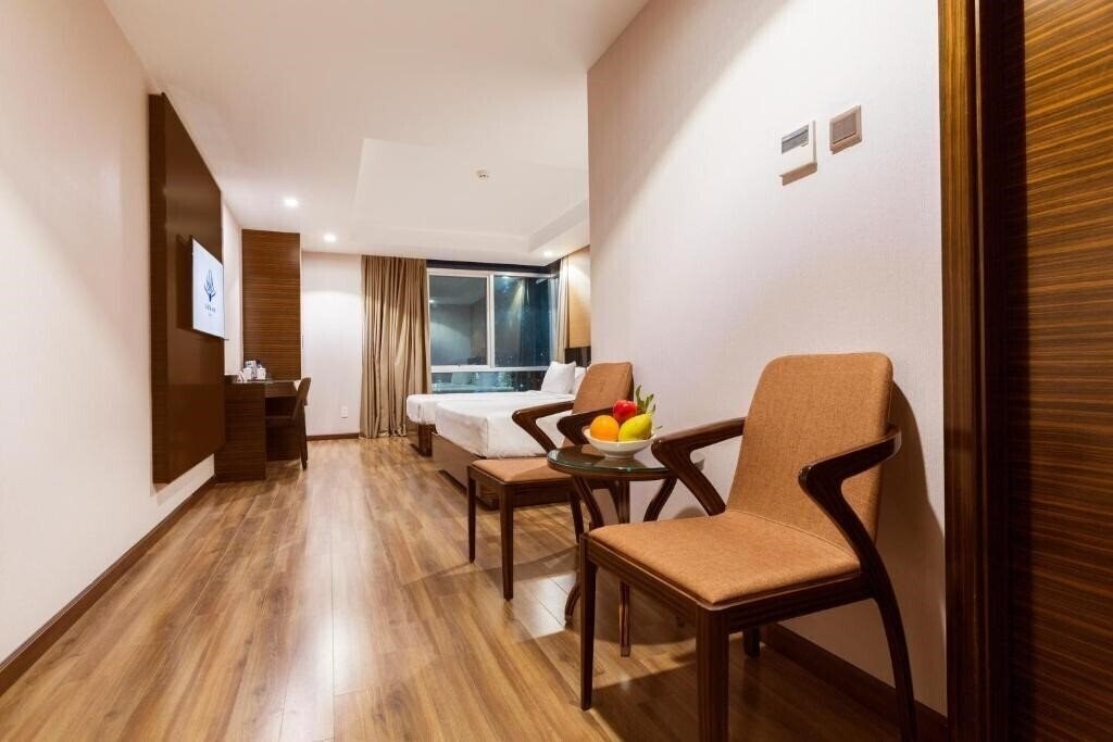 Queen Ann Hotel 3* суреті