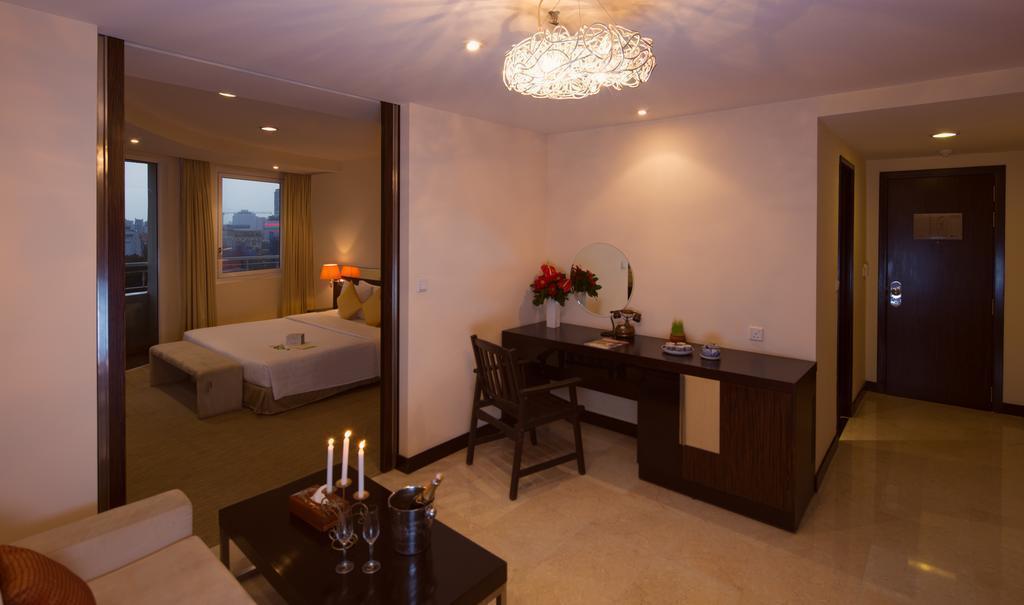 Palace Hotel Saigon 4* фотосуреті