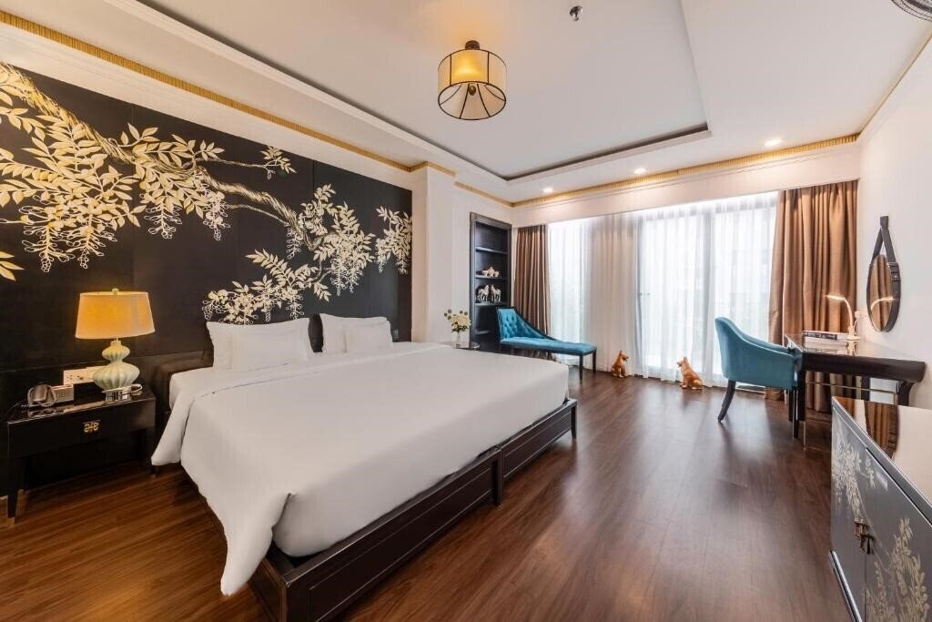 Изображение Hong Hac Boutique Hotel Crew 3*
