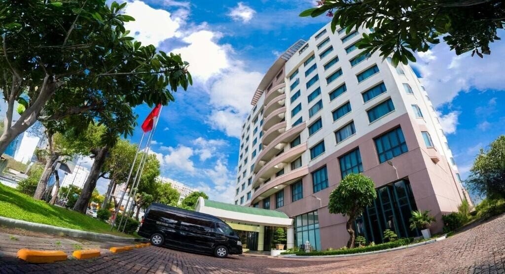 Отель Garden Plaza Saigon 4*