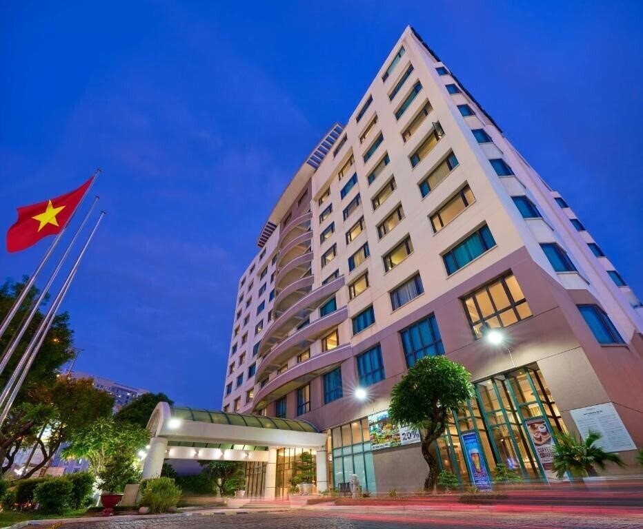 Фото Parkroyal Saigon (ex. Novotel Garden Plaza Saigon) 4*