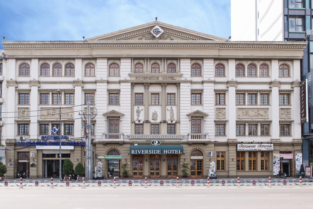 Отель Renaissance Riverside 3*