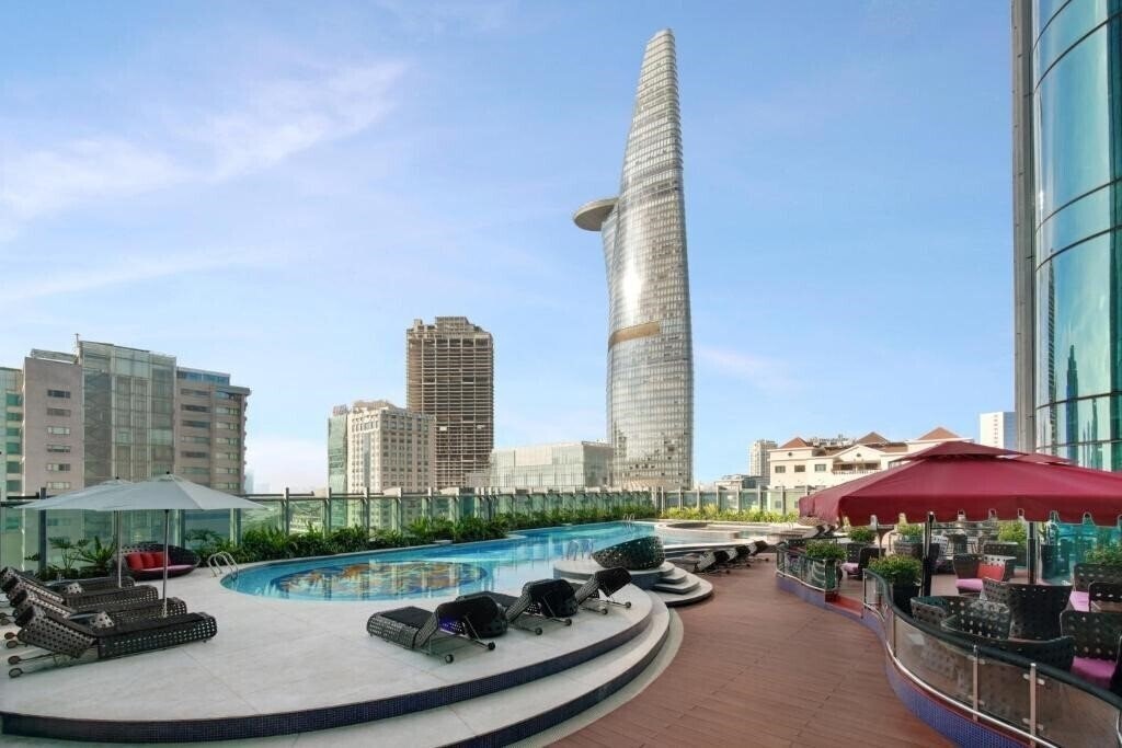 The Reverie Saigon 5* суреті