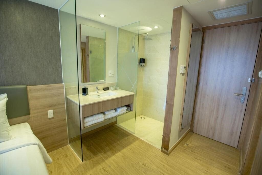 Фотография Avanti Hotel Saigon 4*