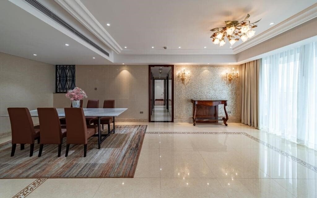 Отель Sherwood Residence 5*