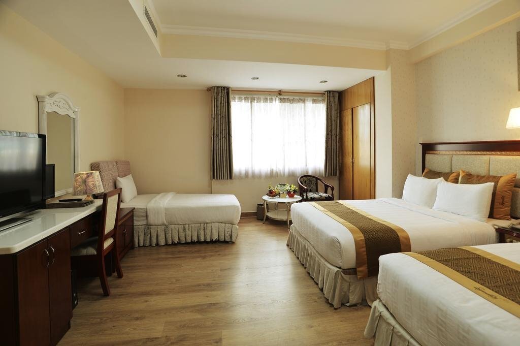 Ha Hien Signature Hotel 3* суреті