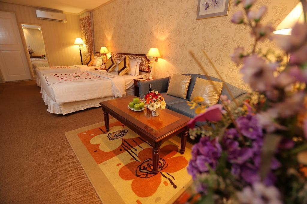 New Epoch Hotel 3* қонақ үйі