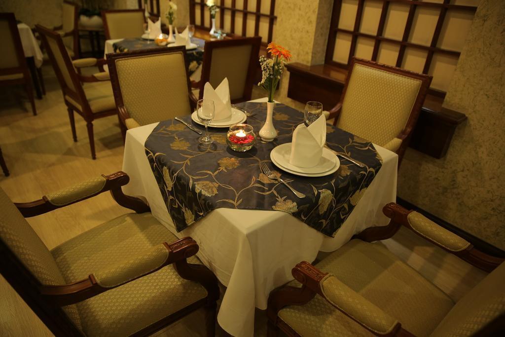 New Epoch Hotel 3* фотосуреті