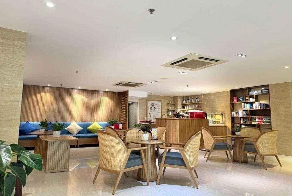 Ramada Encore By Wyndham Saigon 4* суреті