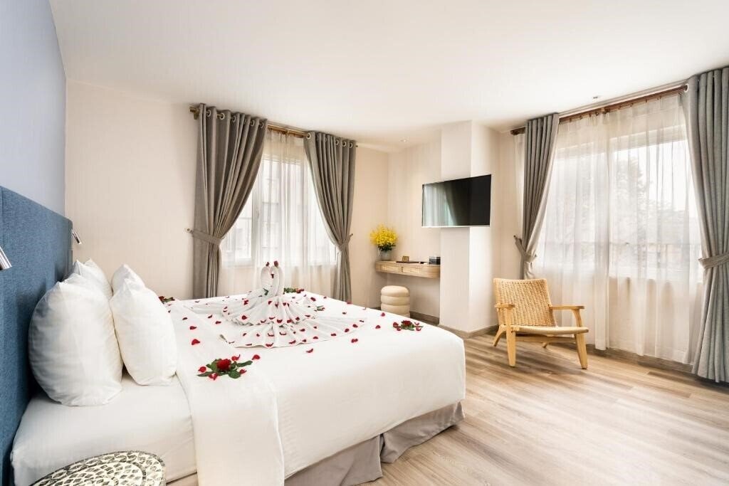 Картинка Jovia Hotel Saigon 3*