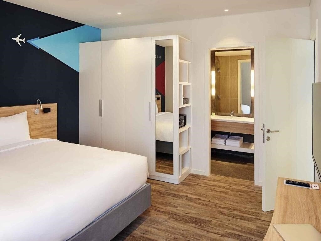 Фото Ibis Saigon Airport 4*