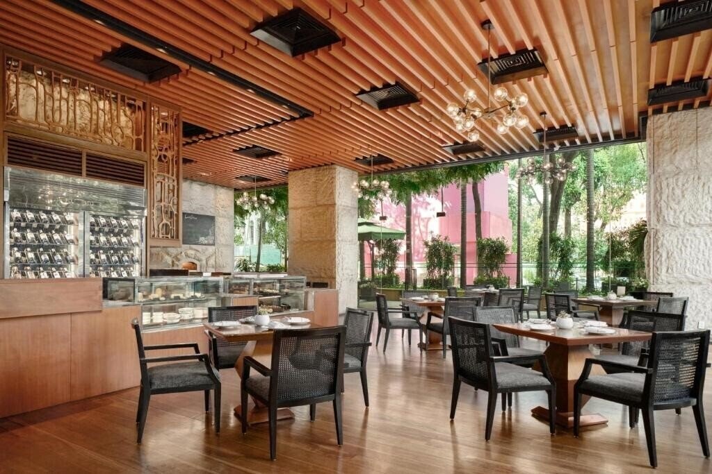 Фото JW Marriott Hotel & Suites Saigon 5*