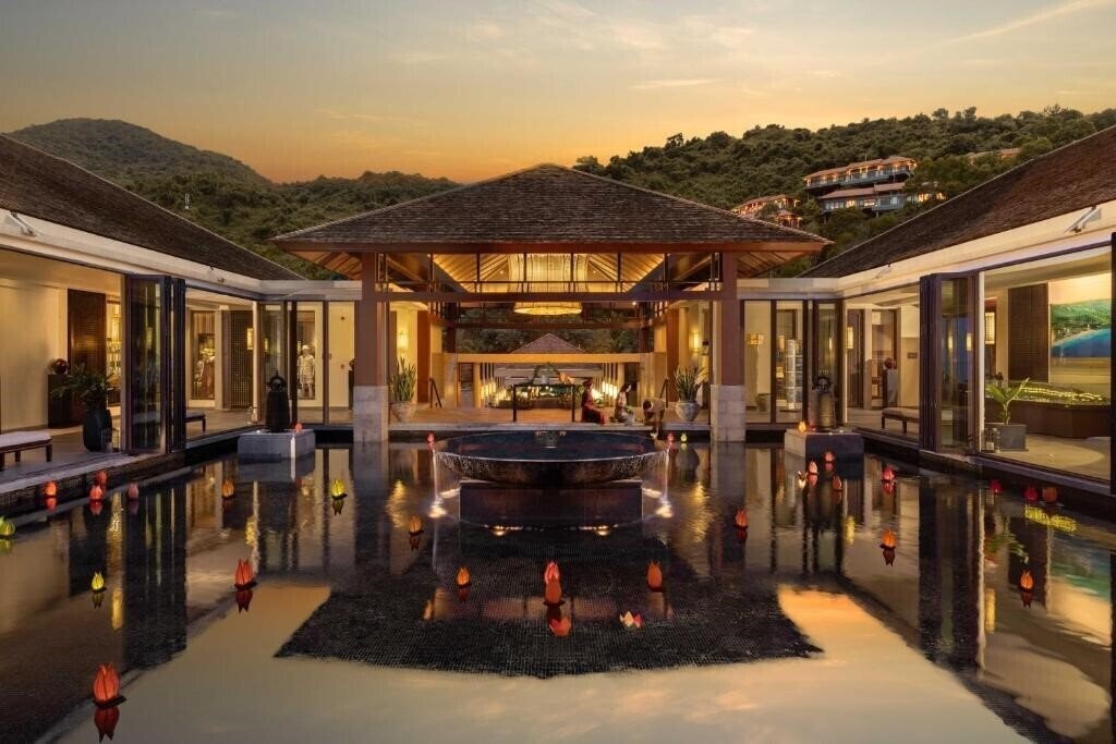 Banyan Tree Lang Co 5* суреті