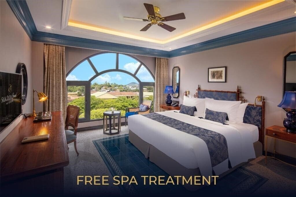 Silk Path Grand Hue Hotel 3* суреті