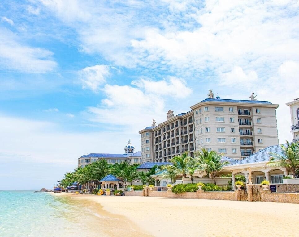 Отель Lan Rung Beach Resort 5*