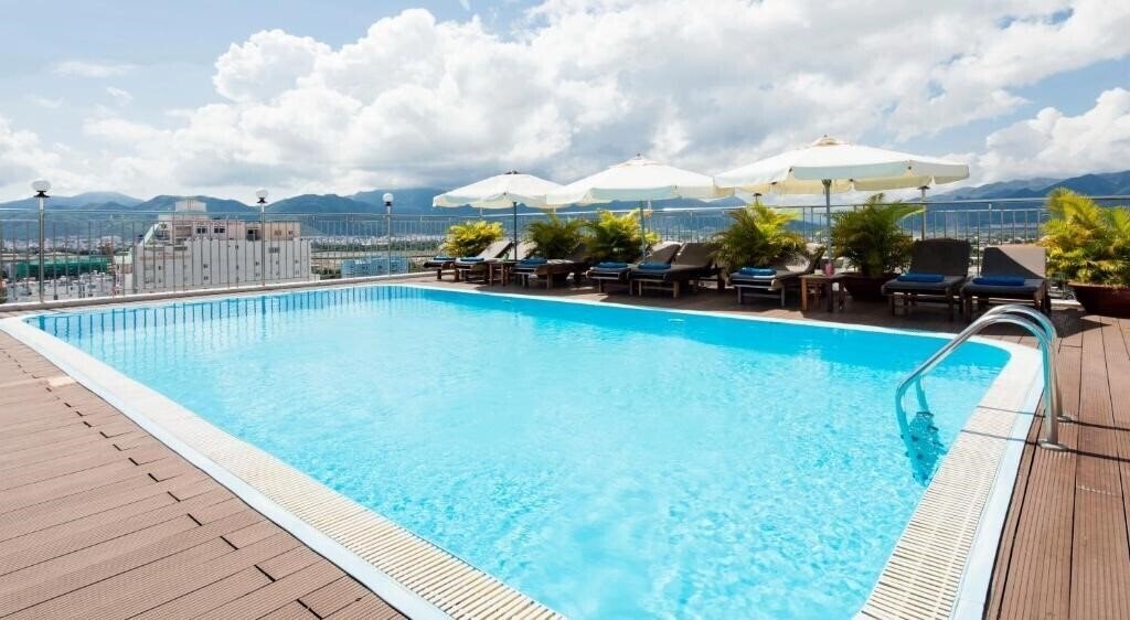 Отель Galliot Hotel 4*